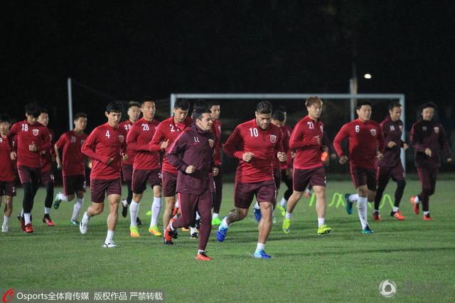 “结果俊凯的回答让我惊着了，他说爸，你随便打，因为我小时候就是挨打长大的。