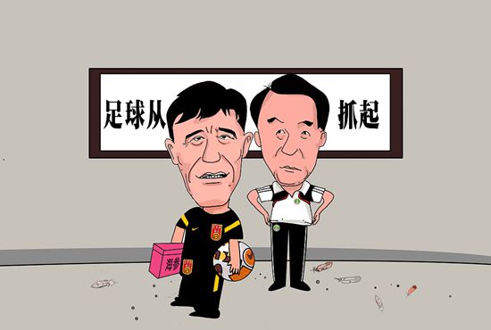 身为主角之一的凡妮莎·柯比亮相片场，与“阿汤哥”在片中亲密非常、浪漫激吻。