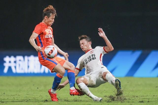 本片讲述了一段大漠中的速度与激情，将于8月14日轰鸣上映！