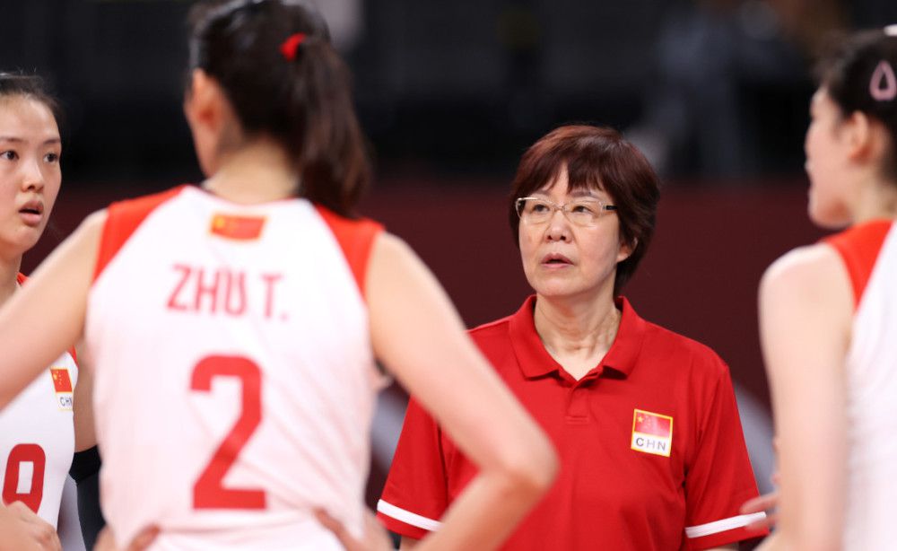 格伦·克洛斯、莎拉·保罗森、泰亚娜·泰勒、金·卡戴珊、妮... 法鲨归来！
