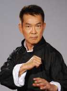 主演新剧《肯尼迪》聚焦著名政治家族 2 堪比时装周!