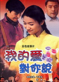 扎起马尾，陈都灵变换三套look出镜。